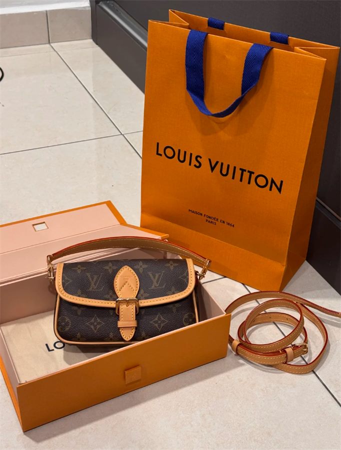 Diane style shoulder bag